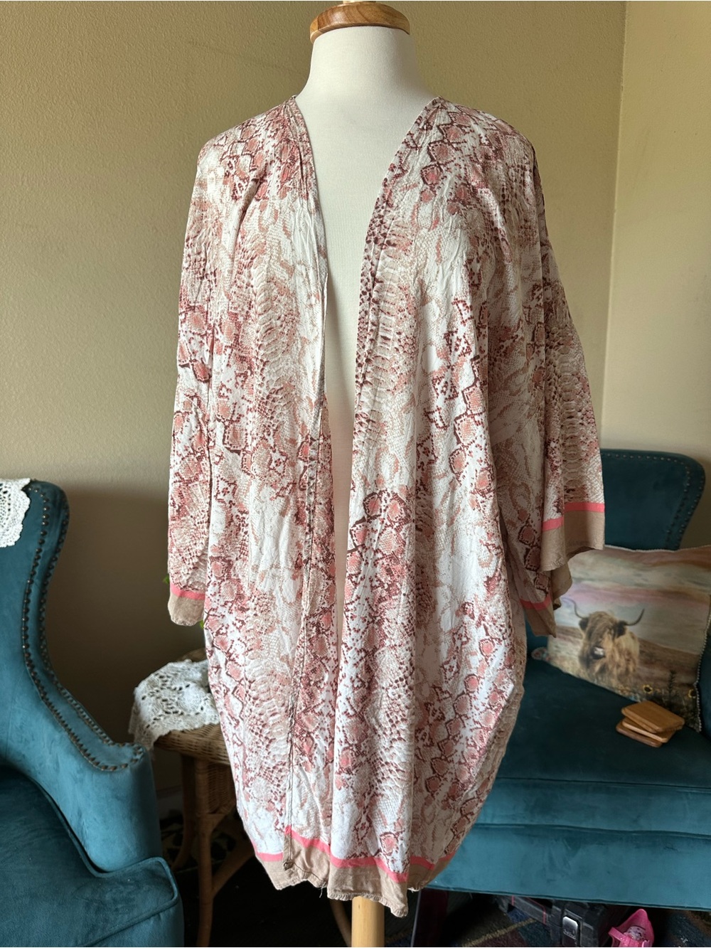 Time and Tru Light Pink Snake-Print Open Front Kimono